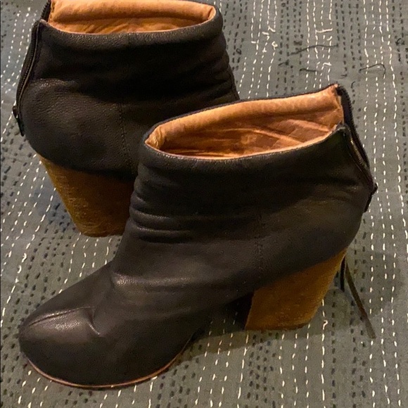 🌻BOGO🌻JEFFREY CAMPBELL RUMBLE BOOTIES - Picture 5 of 6